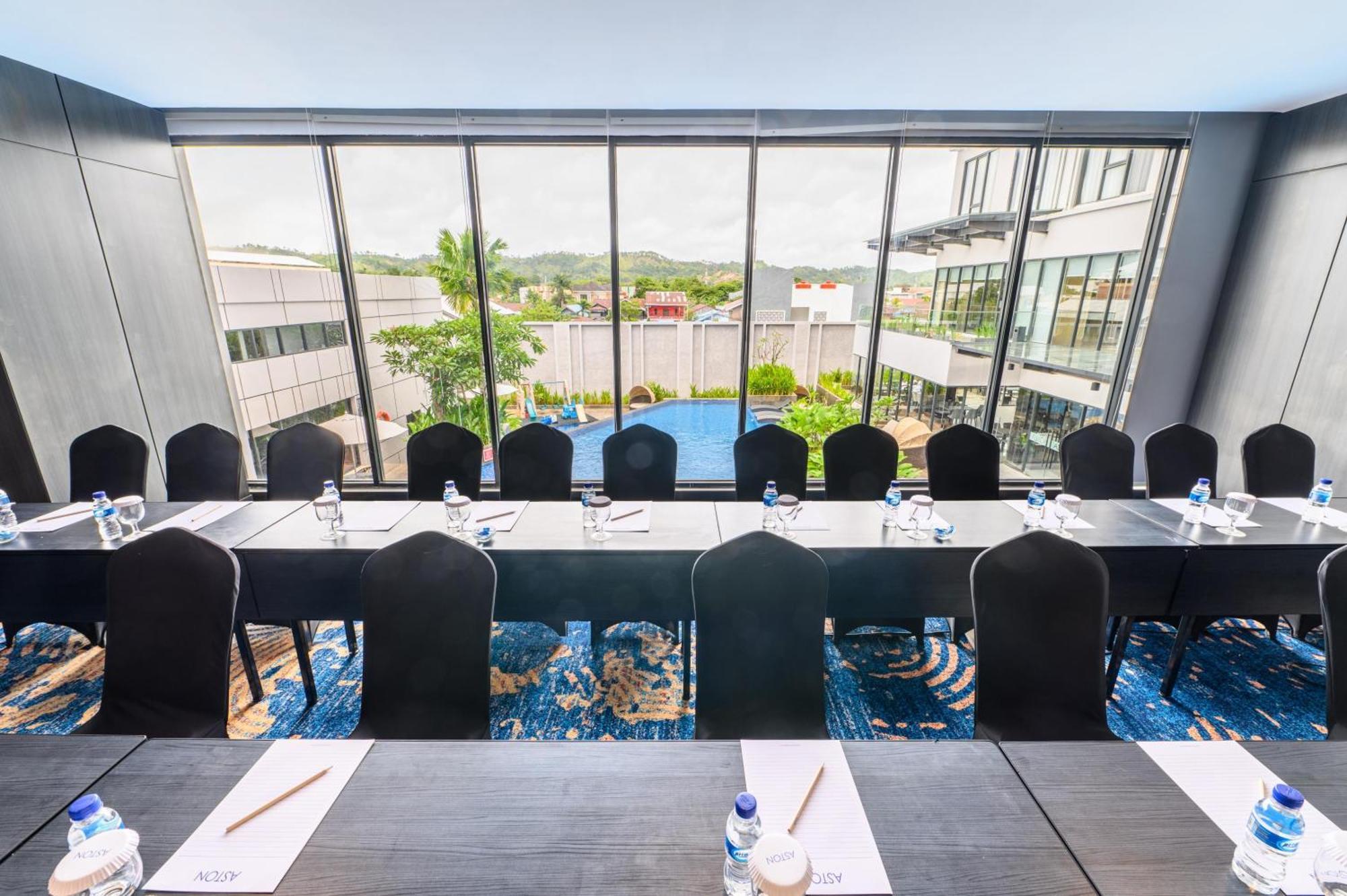 Aston Sorong Hotel & Conference Center Kültér fotó