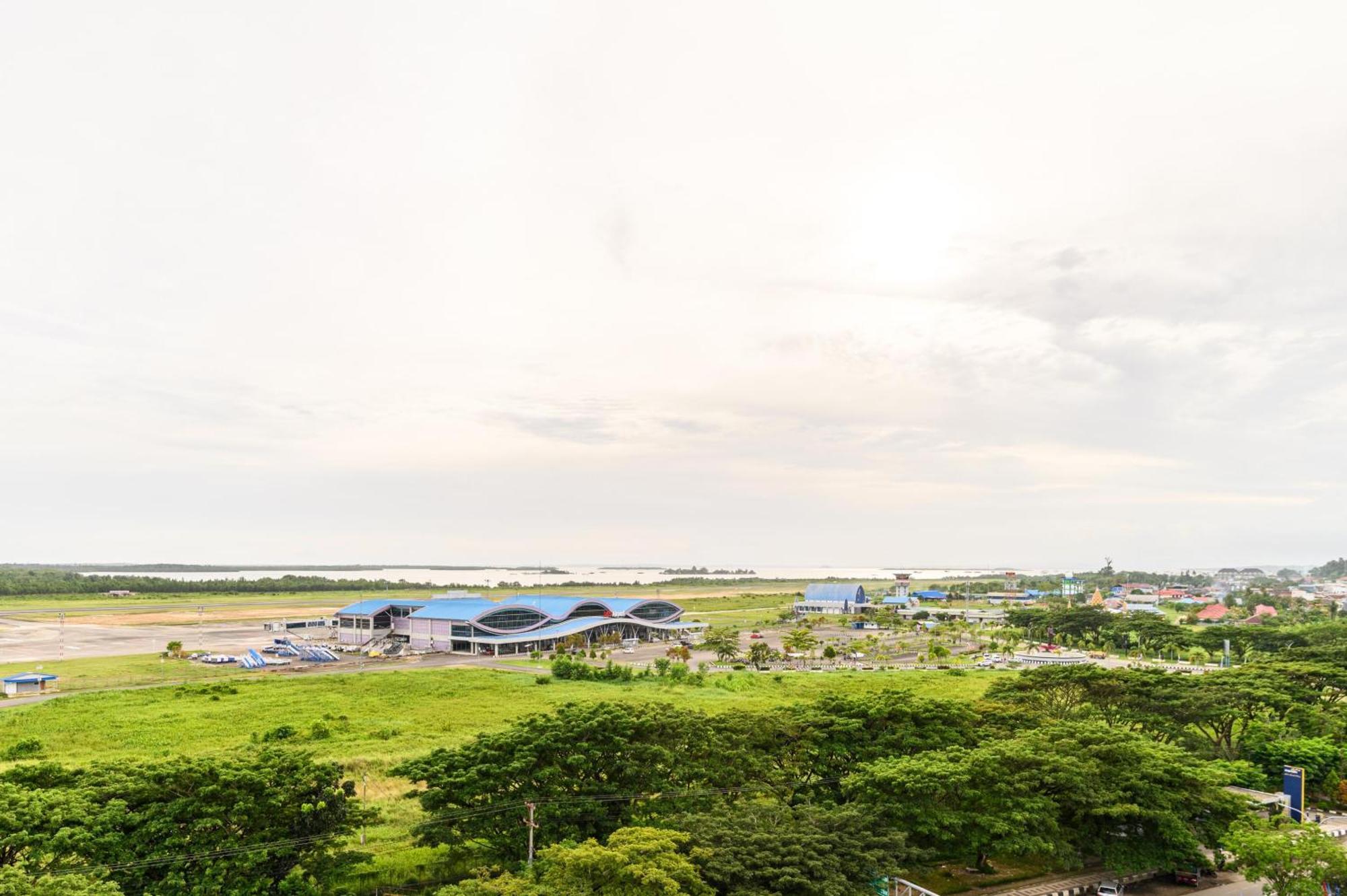 Aston Sorong Hotel & Conference Center Kültér fotó